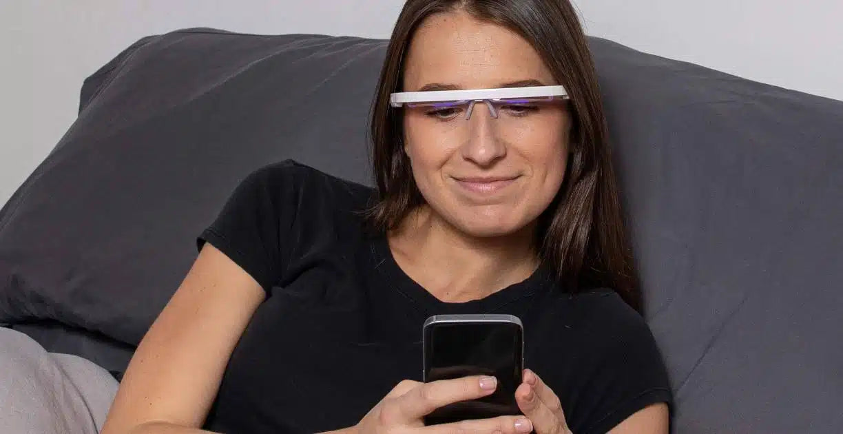 Tips for Using Light Therapy Glasses – AYO